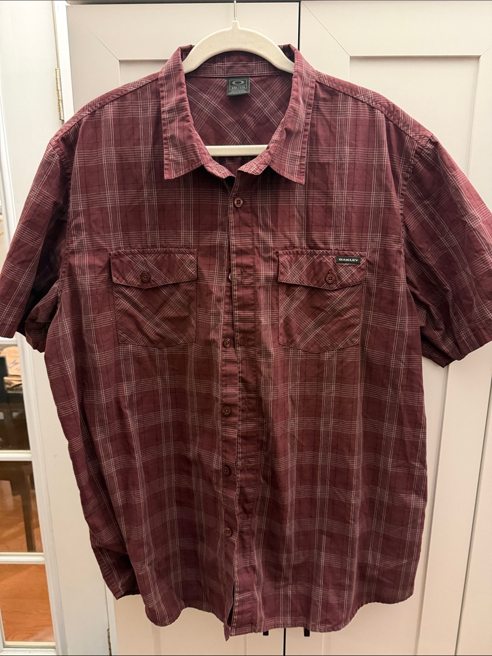 Oakley Men's Short-Sleeve Plaid Button-Down Shirt - Maroon